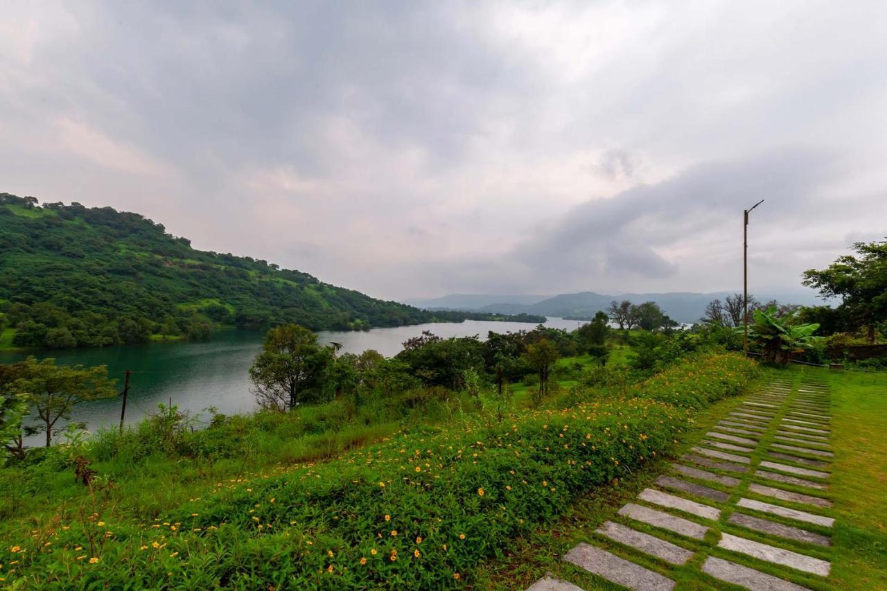 Stayvista'S Shivom Villa 12 - A Serene Escape With Views Of The Valley And Lake لونافالا المظهر الخارجي الصورة